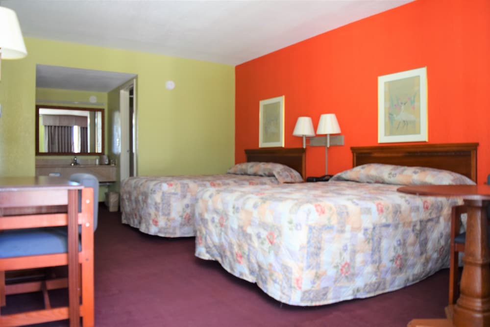 Standard Room, 2 Double Beds photo 1
