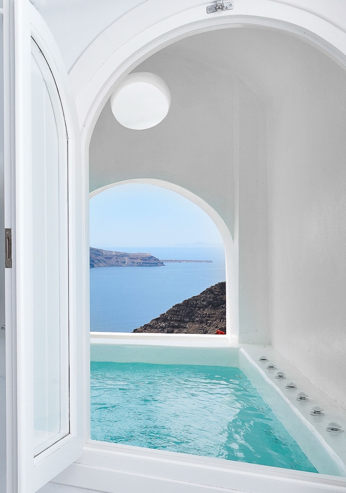 Cave Pool Suite - Photo 7