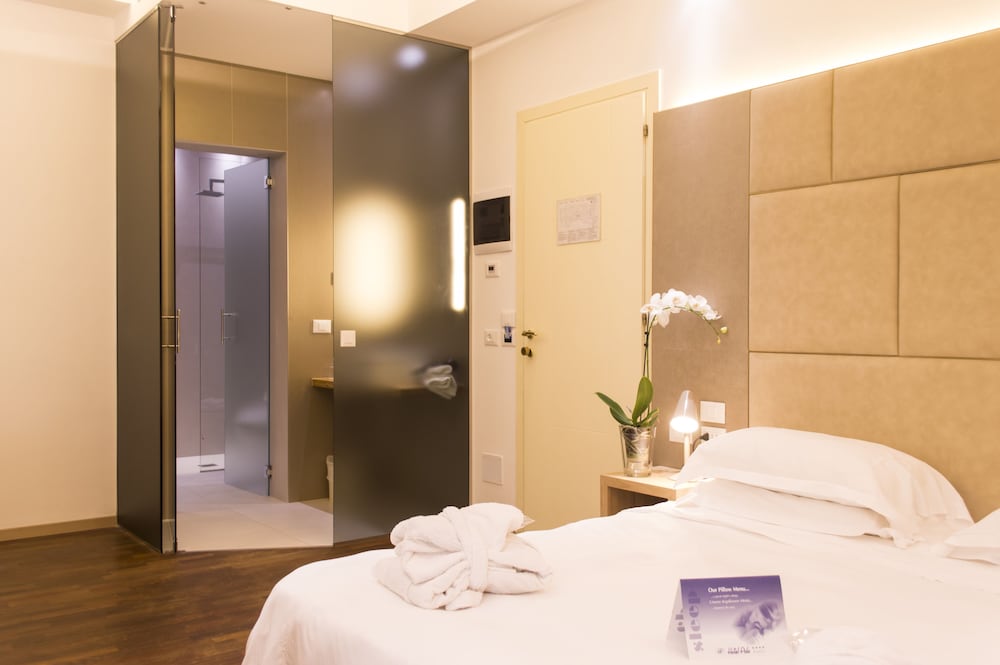 Executive Room - Photo 4