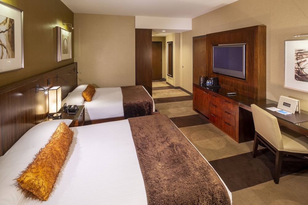 Deluxe Room, 2 Queen Beds - Photo 5