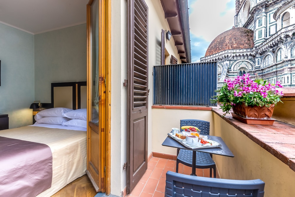 Classic Double Room, Balcony (Duomo View - 33) photo 2