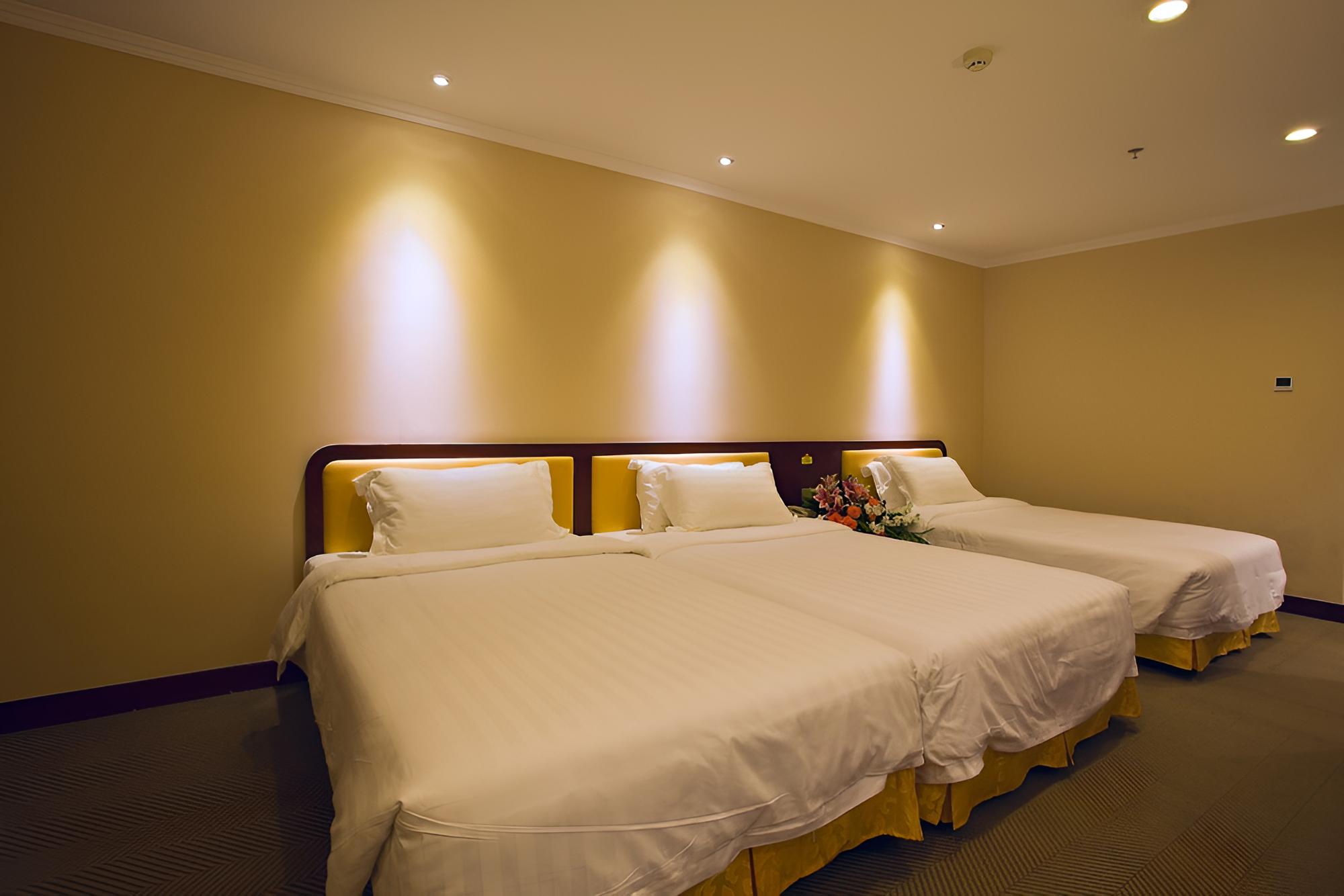 Superior Triple Room photo 2