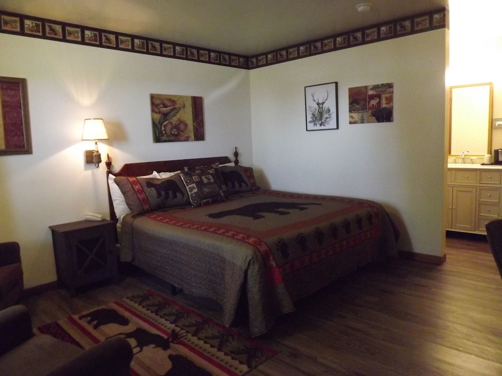1 King Bed, Hill View, Ground Floor photo 2