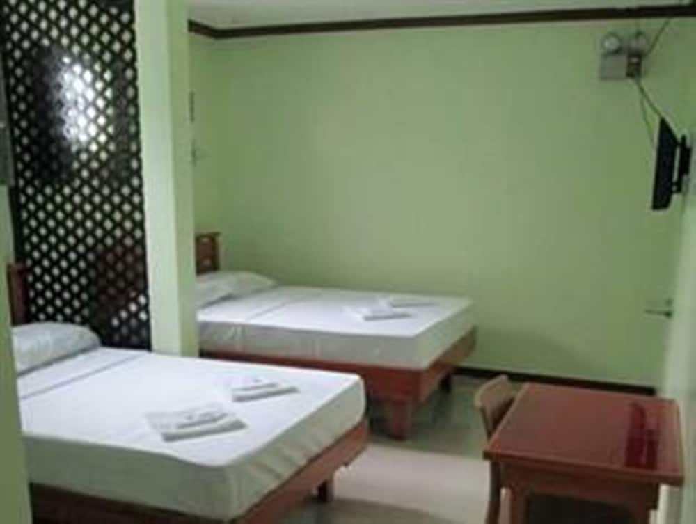 Suite, 2 Bedrooms photo 2