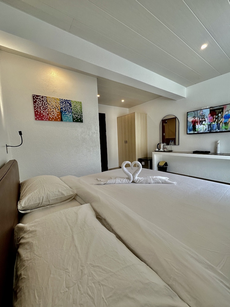 Junior Room photo 2