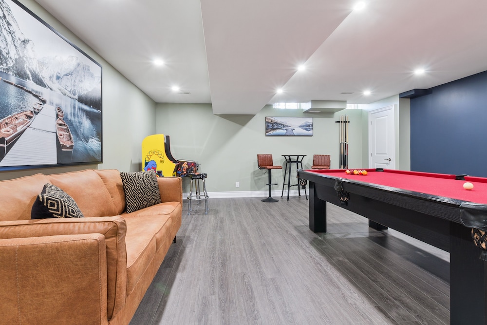 Superior Townhome, 3 Bedrooms (40 Snowbridge - No Pets Allowed) photo 2