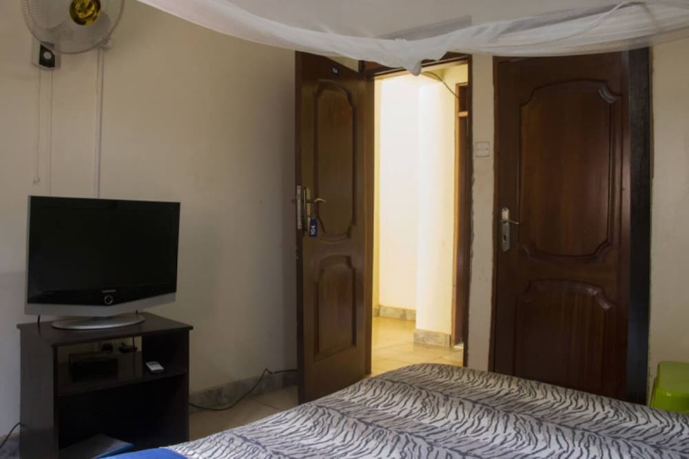 Standard Room photo 3