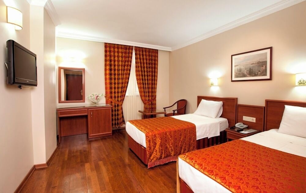 Economy Room, 1 Double or 2 Twin Beds photo 2