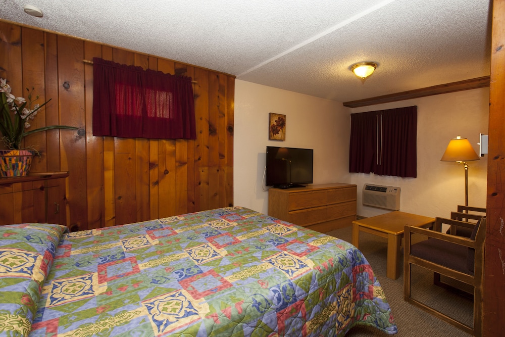 Standard Room, Multiple Beds photo 1