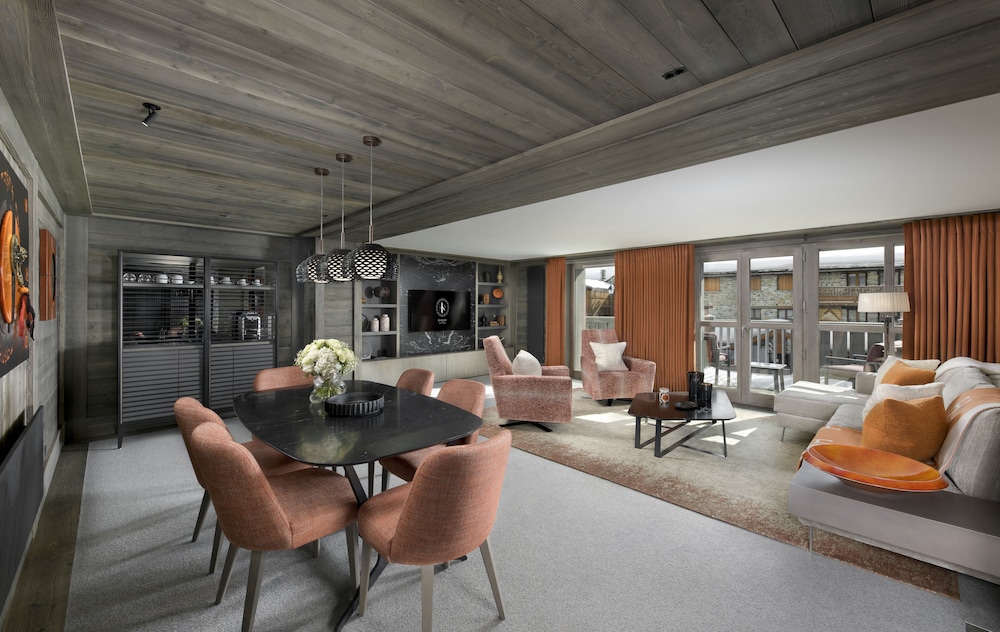 Suite (Prestige)