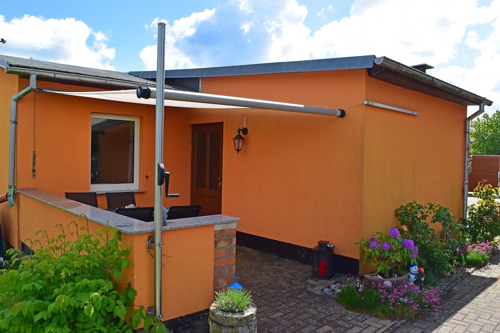 Bungalow photo 1