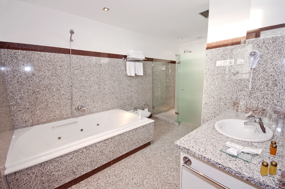 Superior Double Room - Photo 13