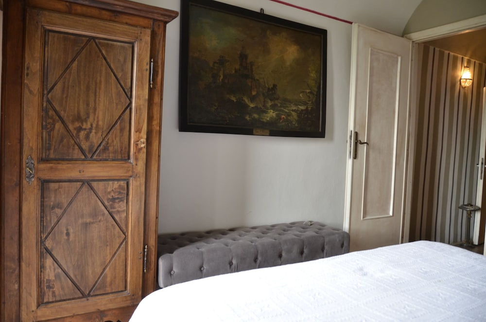 Double Room, 1 Queen Bed photo 3