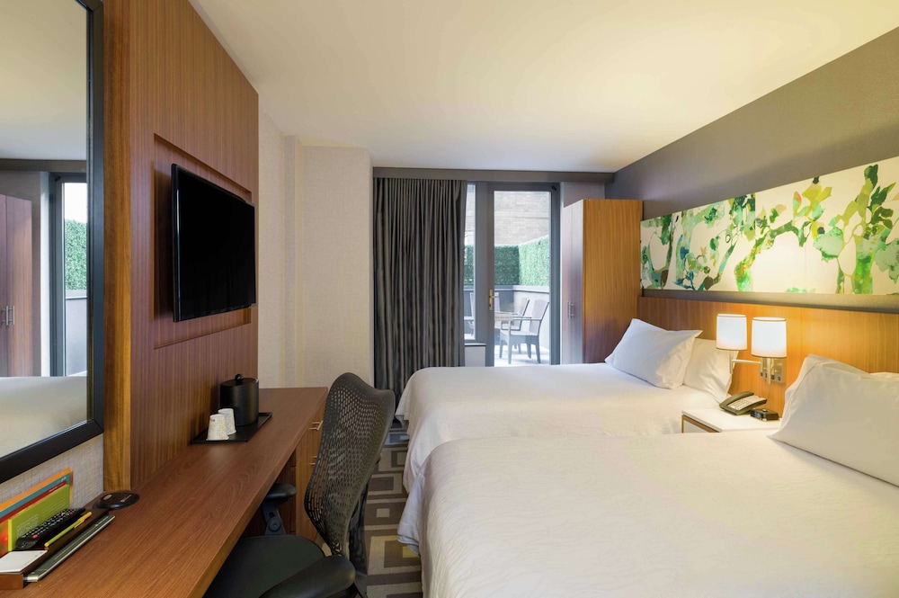 Premium Queen Room with Two Queen Beds