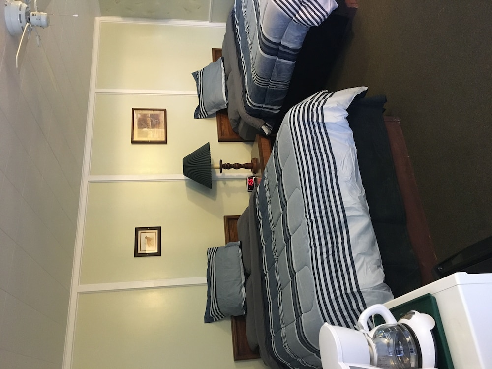 Standard Room, 2 Queen Beds photo 3