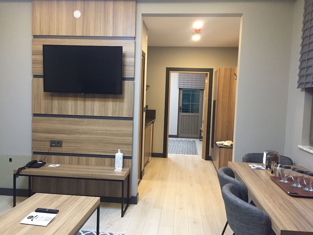 Comfort Suite, Balcony - Photo 9