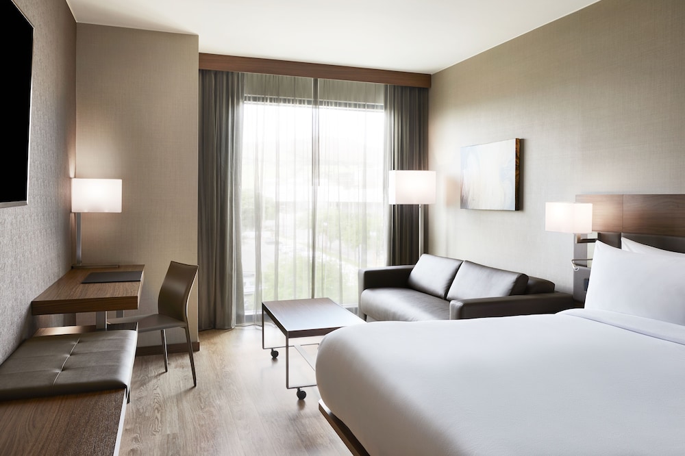 Room (Hearing Accessible)