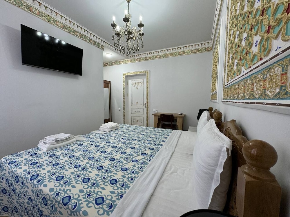 Deluxe Double Room, 1 King Bed photo 3