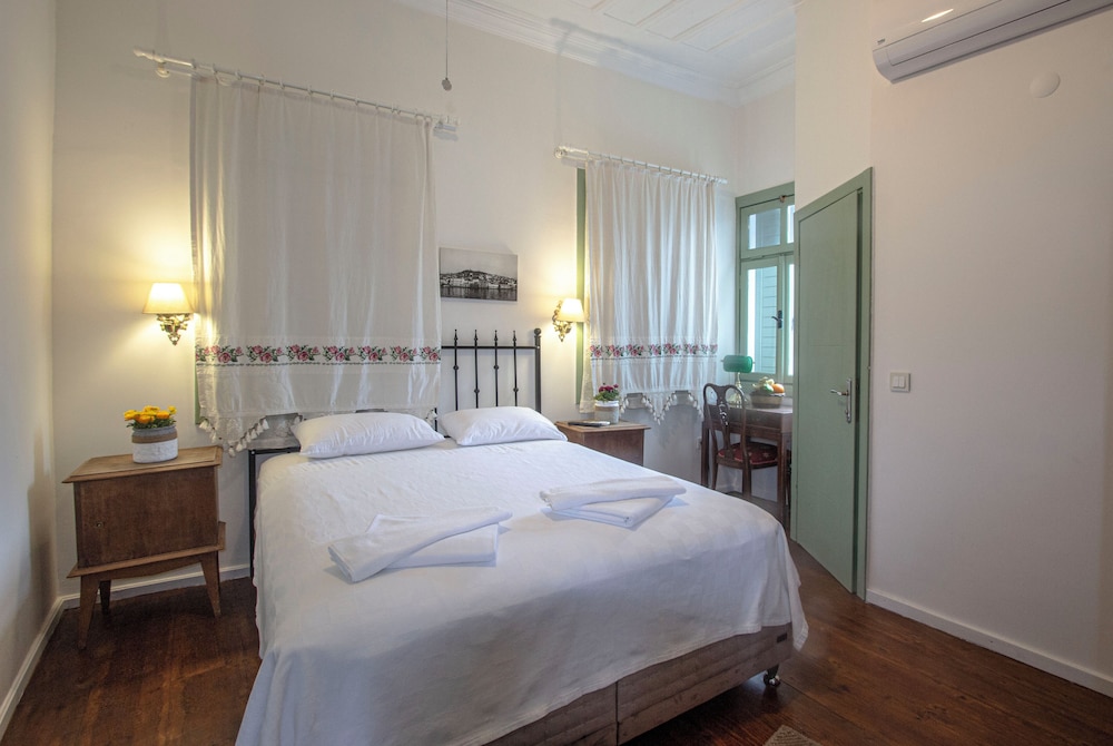 Standard Double Room - Photo 3