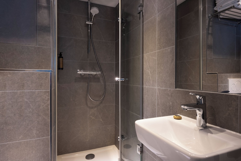 Privilege Room