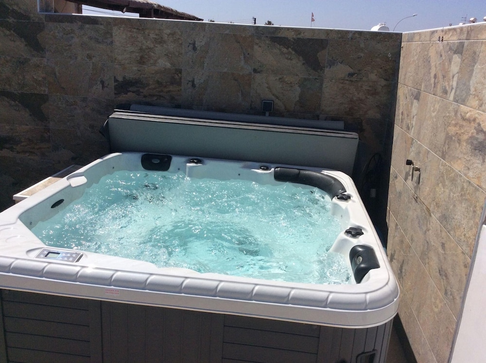 Luxury House, Vineyard View photo 3