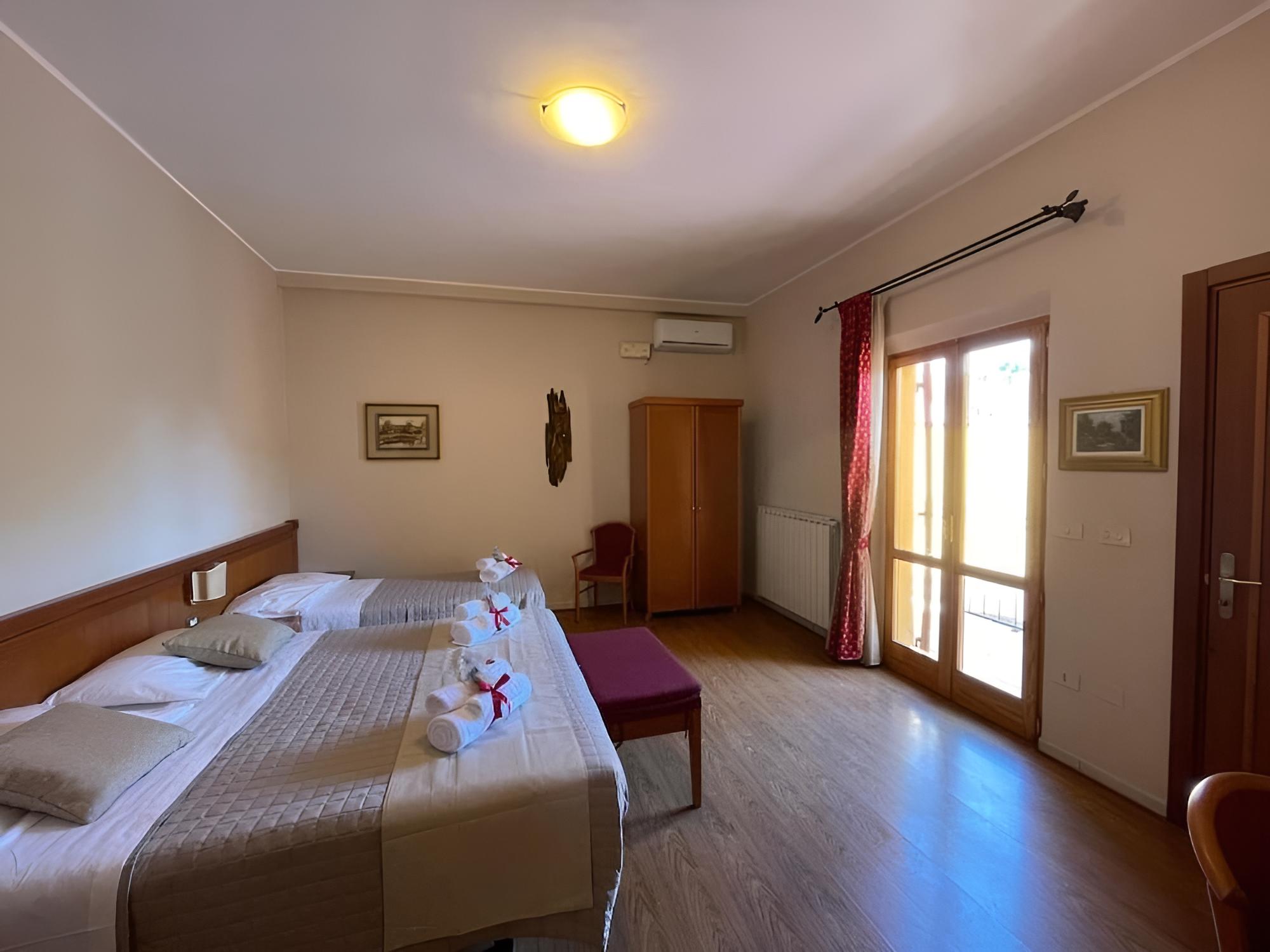 Comfort Triple Room