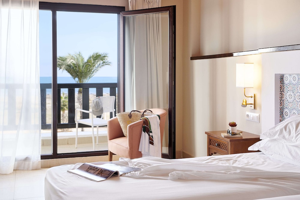 Double Room, Partial Sea View - Photo 4
