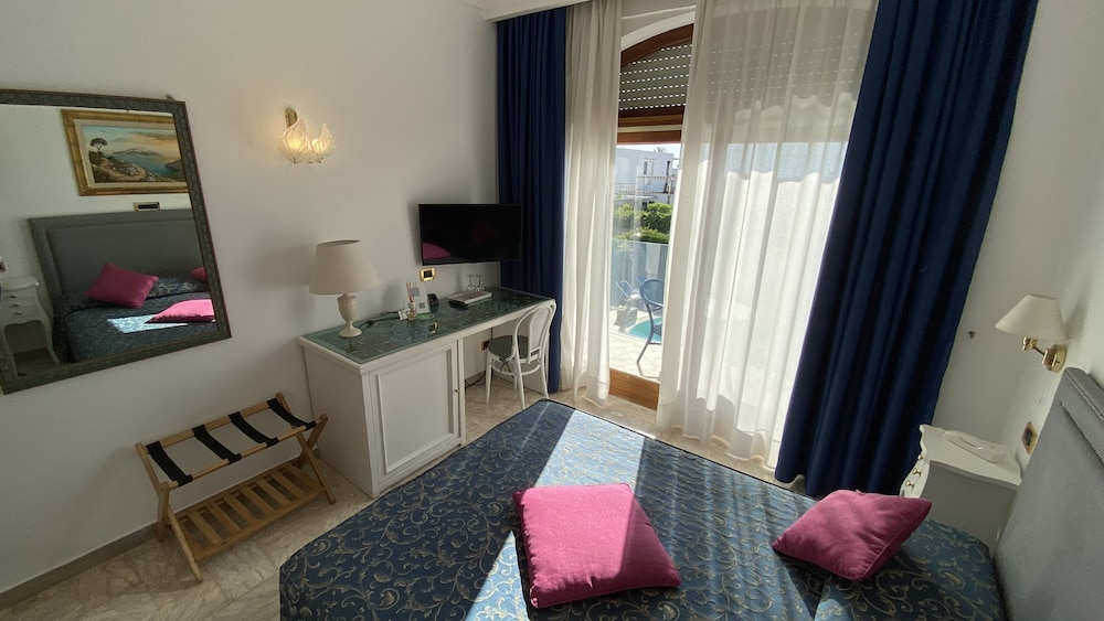 Superior Room, Balcony - Photo 6