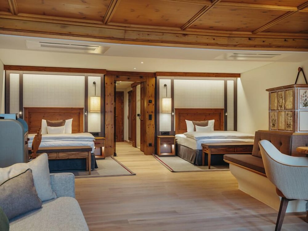 Deluxe Twin Room, 2 Bedrooms, Balcony, Mountain View