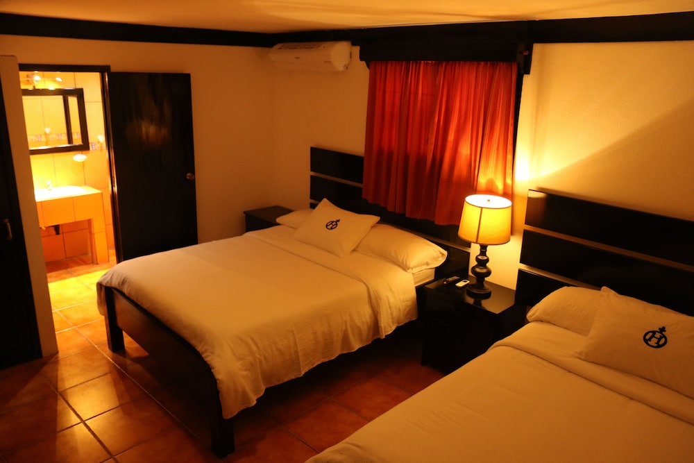 Comfort Double Room, 2 Queen Beds, Non Smoking