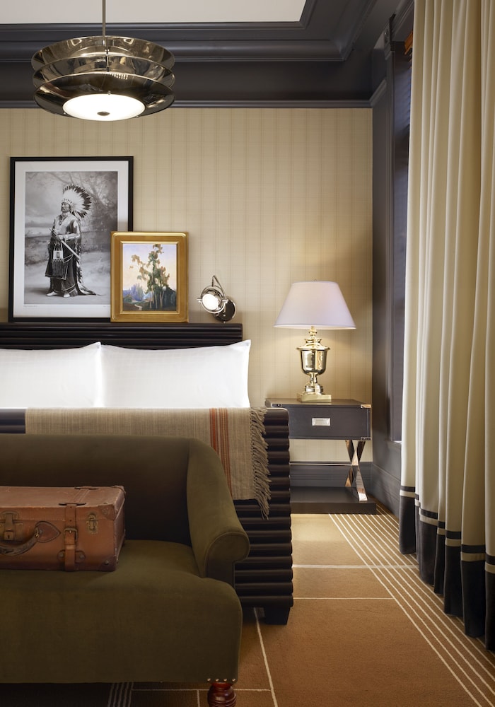 Premier Room, 1 King Bed
