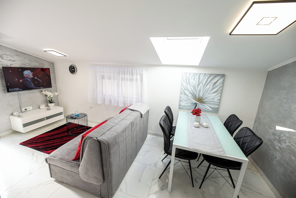Apartment, 1 Bedroom, Non Smoking, Kitchen photo 2