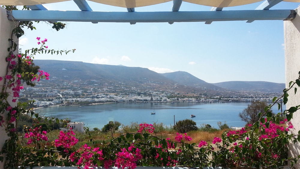 Deluxe Studio, Sea View (1st floor, 2 adults) - Photo 2