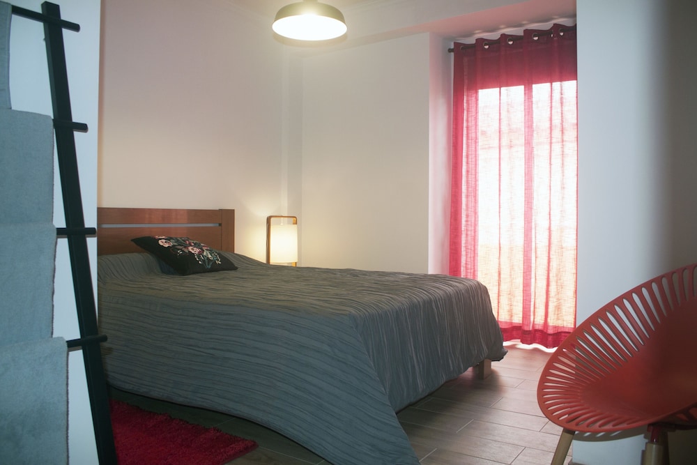 City Apartment, 2 Bedrooms photo 1