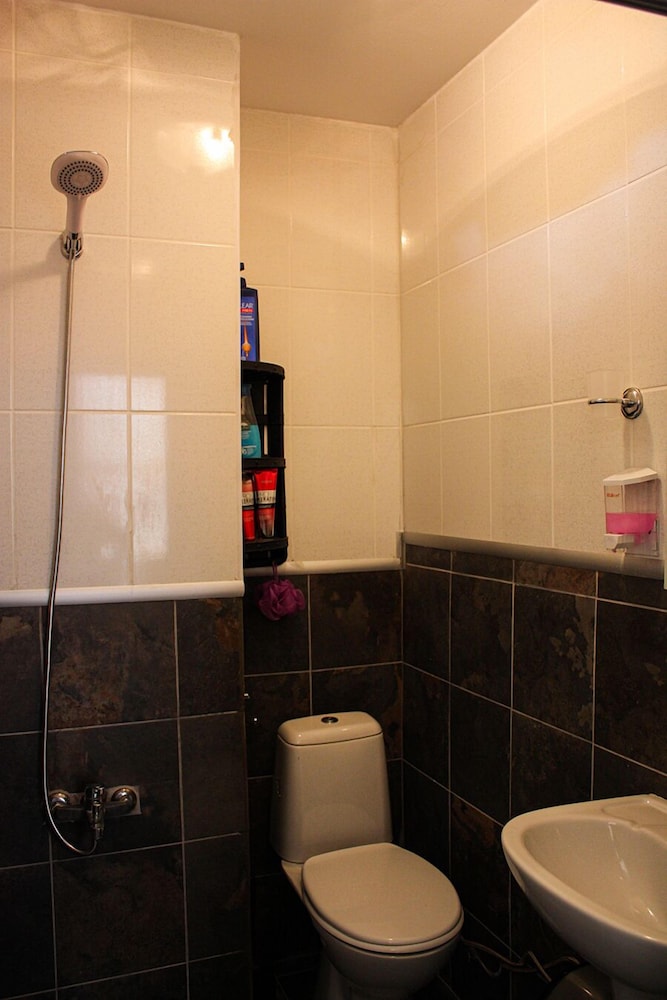 Basic Twin Room photo 2