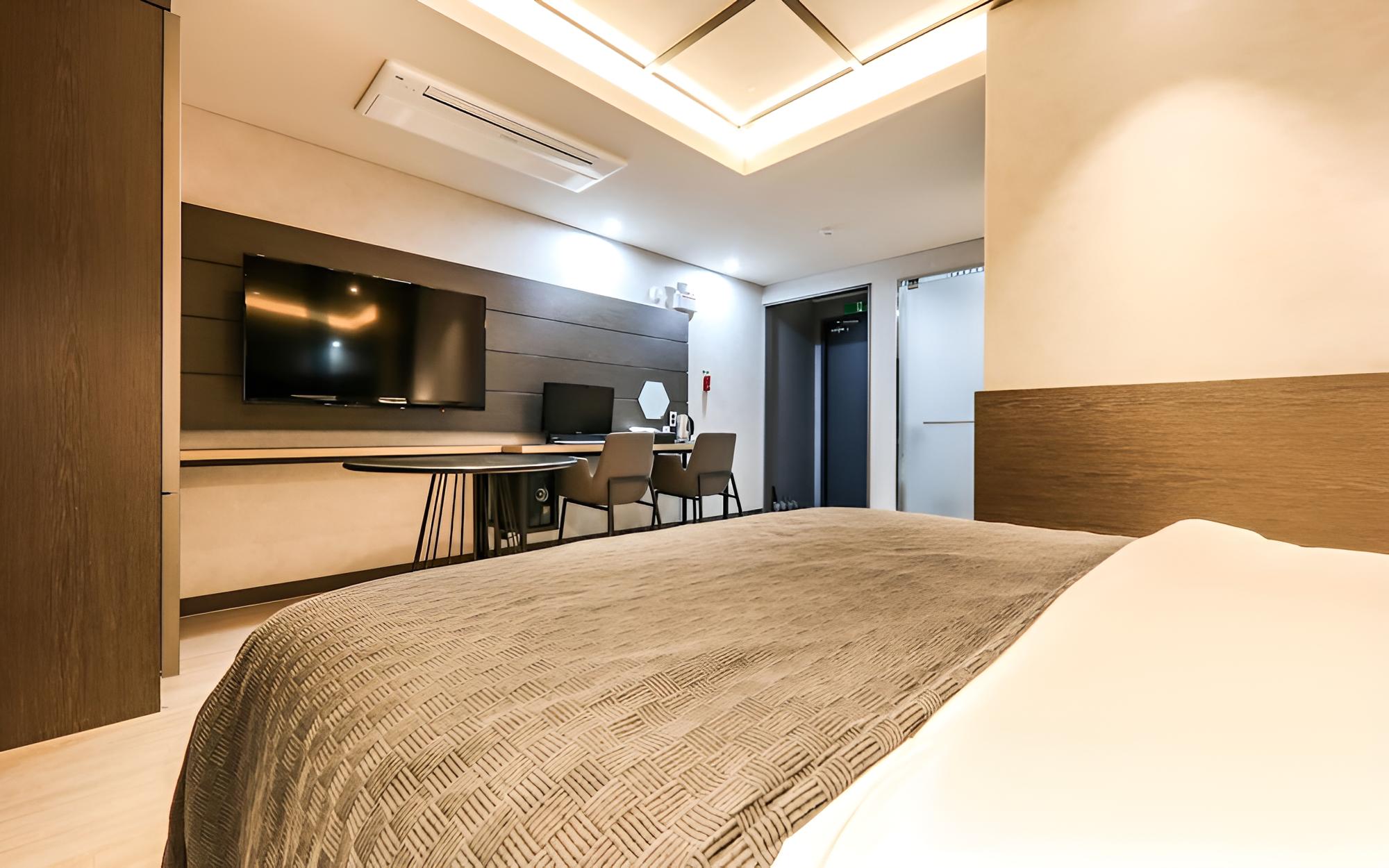 Room (Standard room) - Photo 8