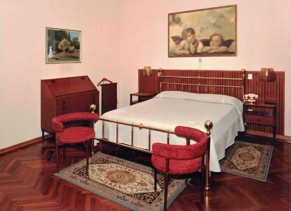 Single Room photo 1