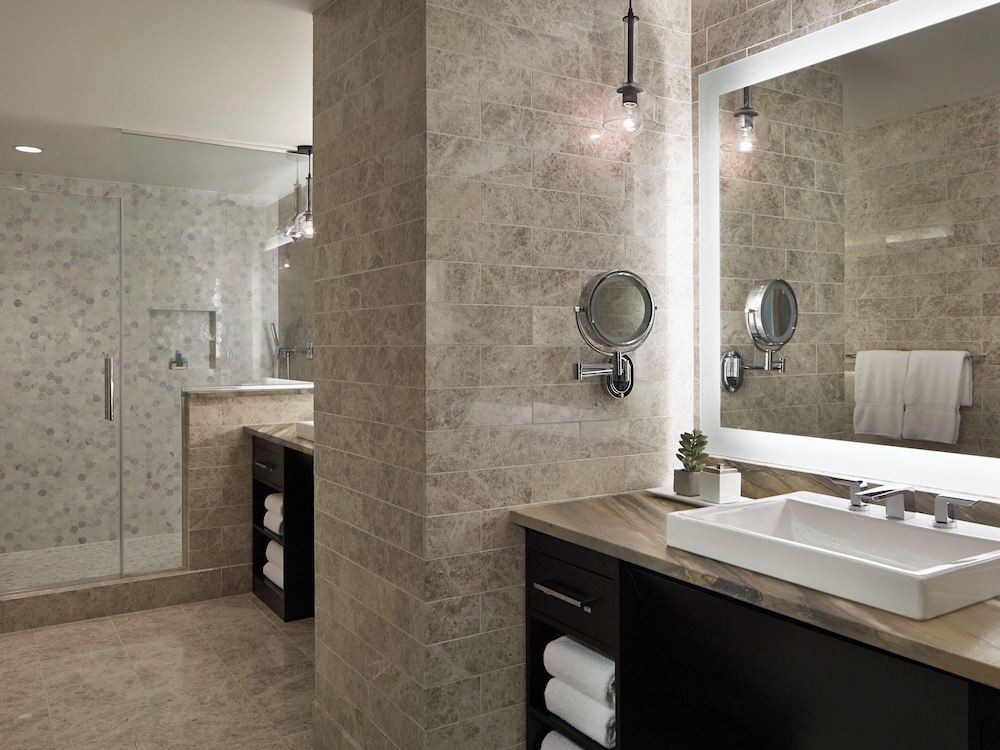 Navy Pier Suite