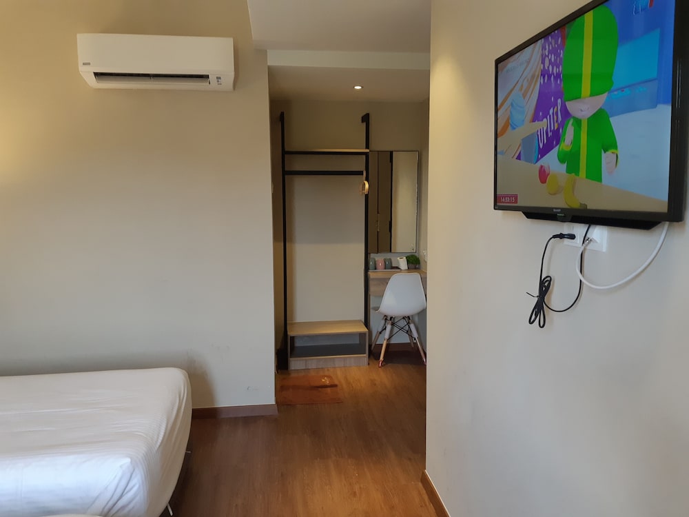Basic Triple Room, Non Smoking photo 3