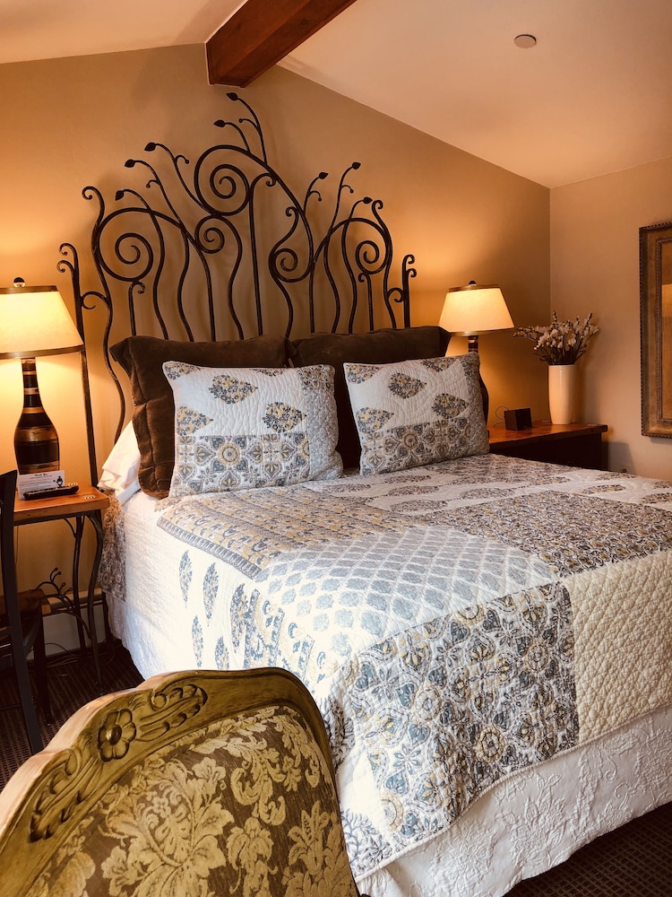 Premium Room, 1 Queen Bed