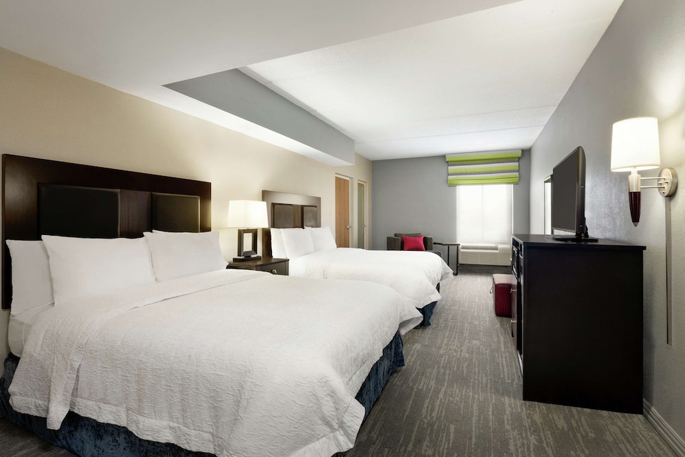 Room, 2 Queen Beds, Accessible, Non Smoking - Photo 1