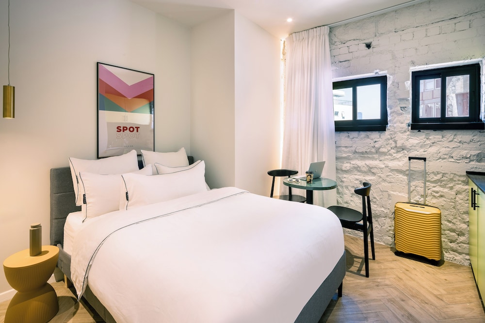 Double Room - Photo 1
