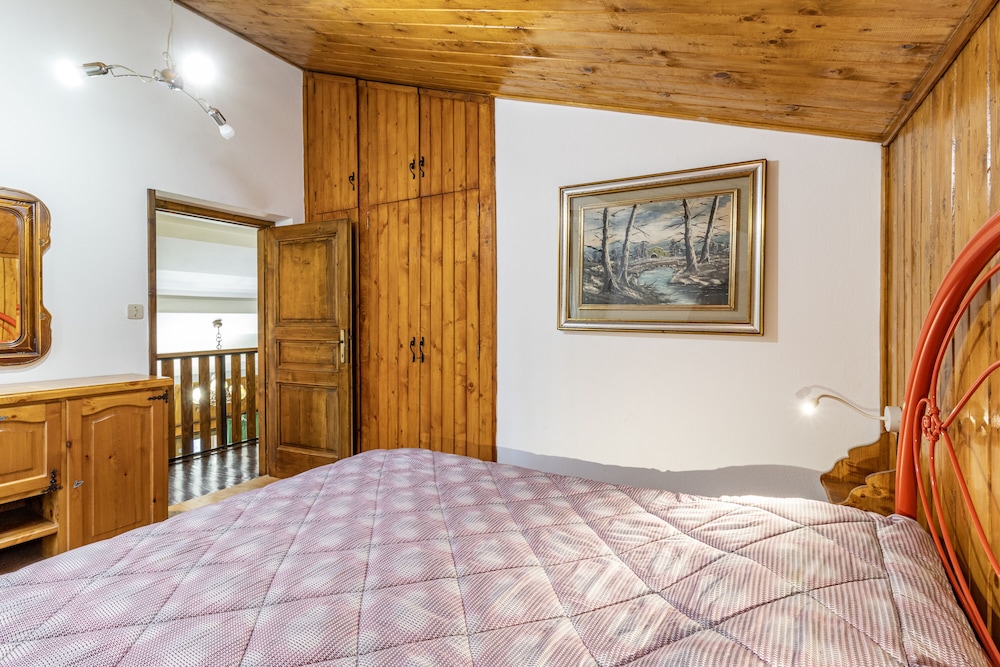 Family Chalet, 3 Bedrooms, 2 Bathrooms (Family Chalet In Monte Amiata) photo 3