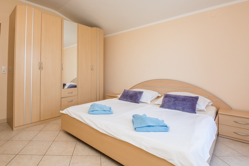 Family Apartment (A1)