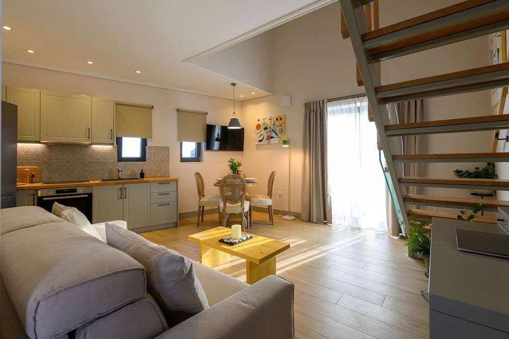 Luxury Suite (Catherine, First Floor) photo 2