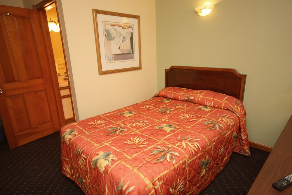 Standard Room, 1 Double Bed, Refrigerator & Microwave