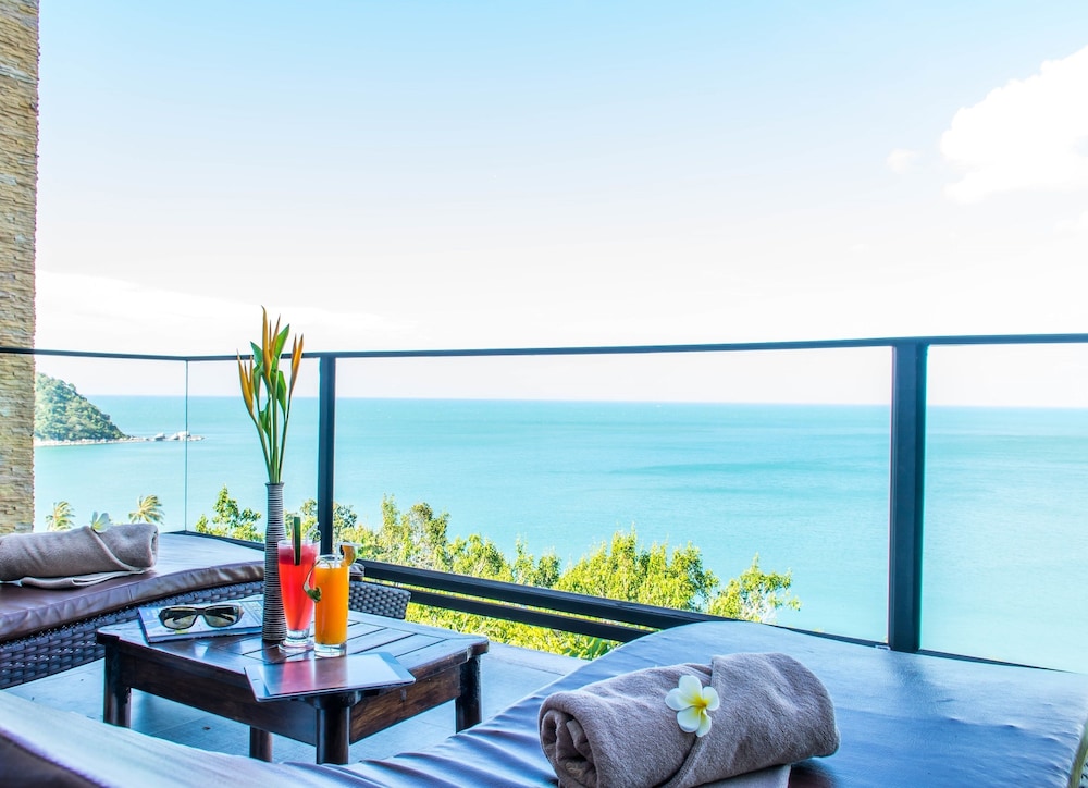 Deluxe Jacuzzi Grande, Sea View - Photo 6