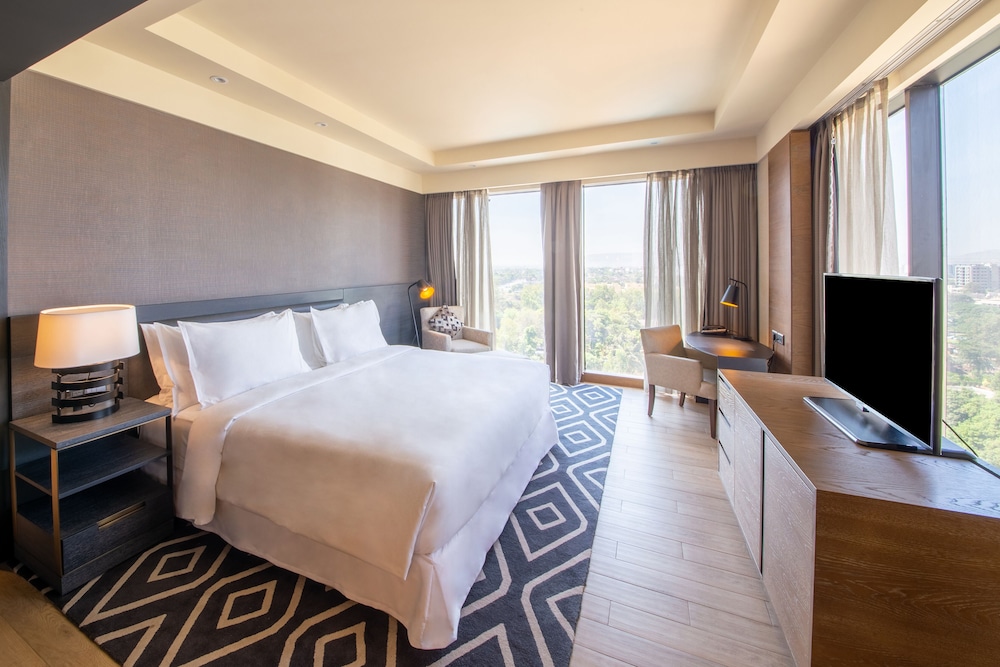 Junior Suite (Lounge Access)