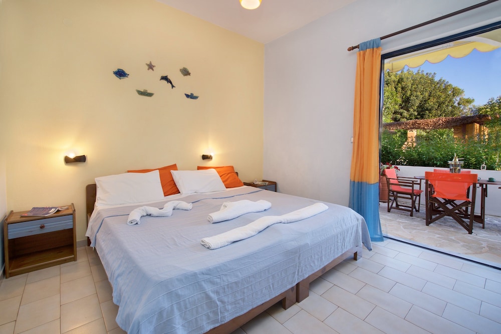 Senior Apartment, 1 Bedroom, Garden View, Ground Floor