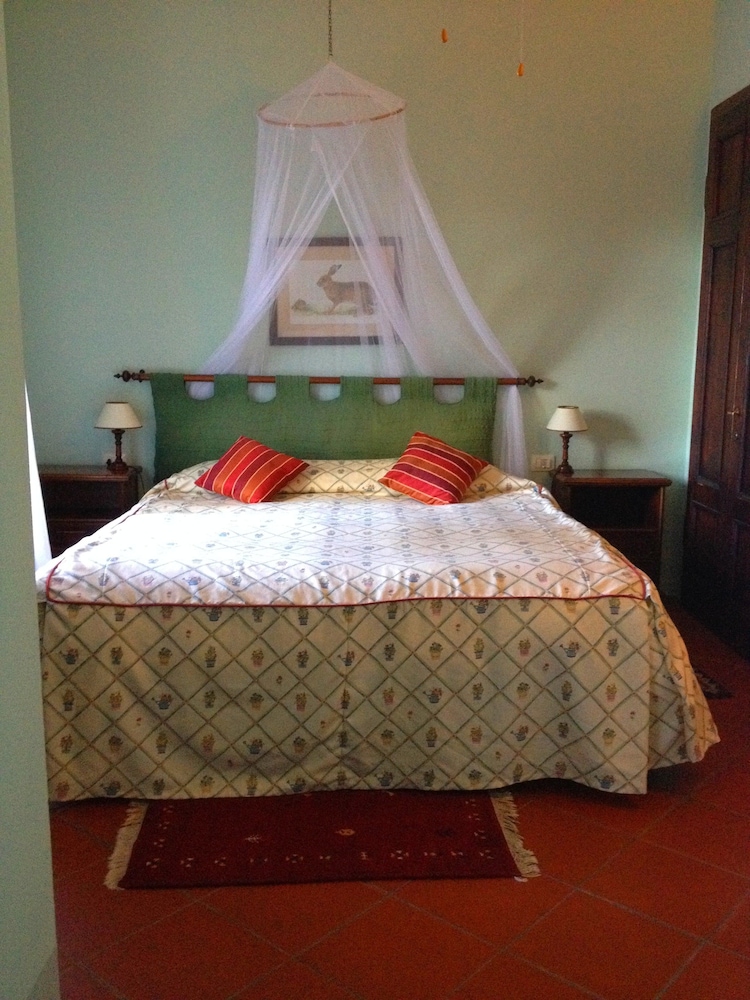 Classic Triple Room, Garden View